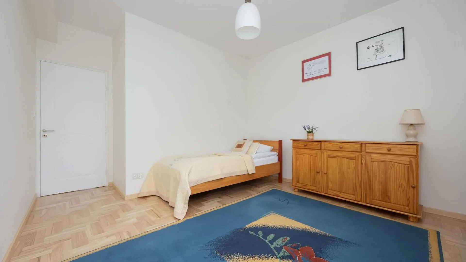 Spacious Apartment With 4 Bedrooms And Parking In Warsaw'S Ochota By Nolegi Renters 0*, Varsó Lengyelország